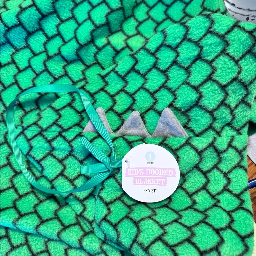 Kids Hooded Dinosaur‎ Blanket From Target ONE SIZE NWT